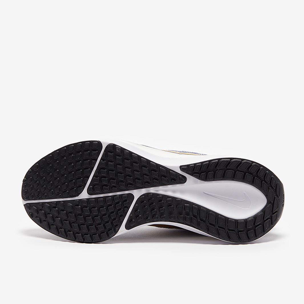 Nike Womens Vomero 17