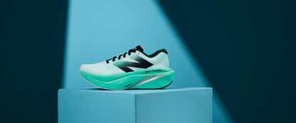 New Balance FuelCell SuperComp Trainer v3