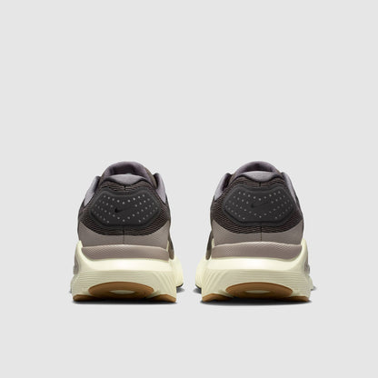 Nike Structure 26