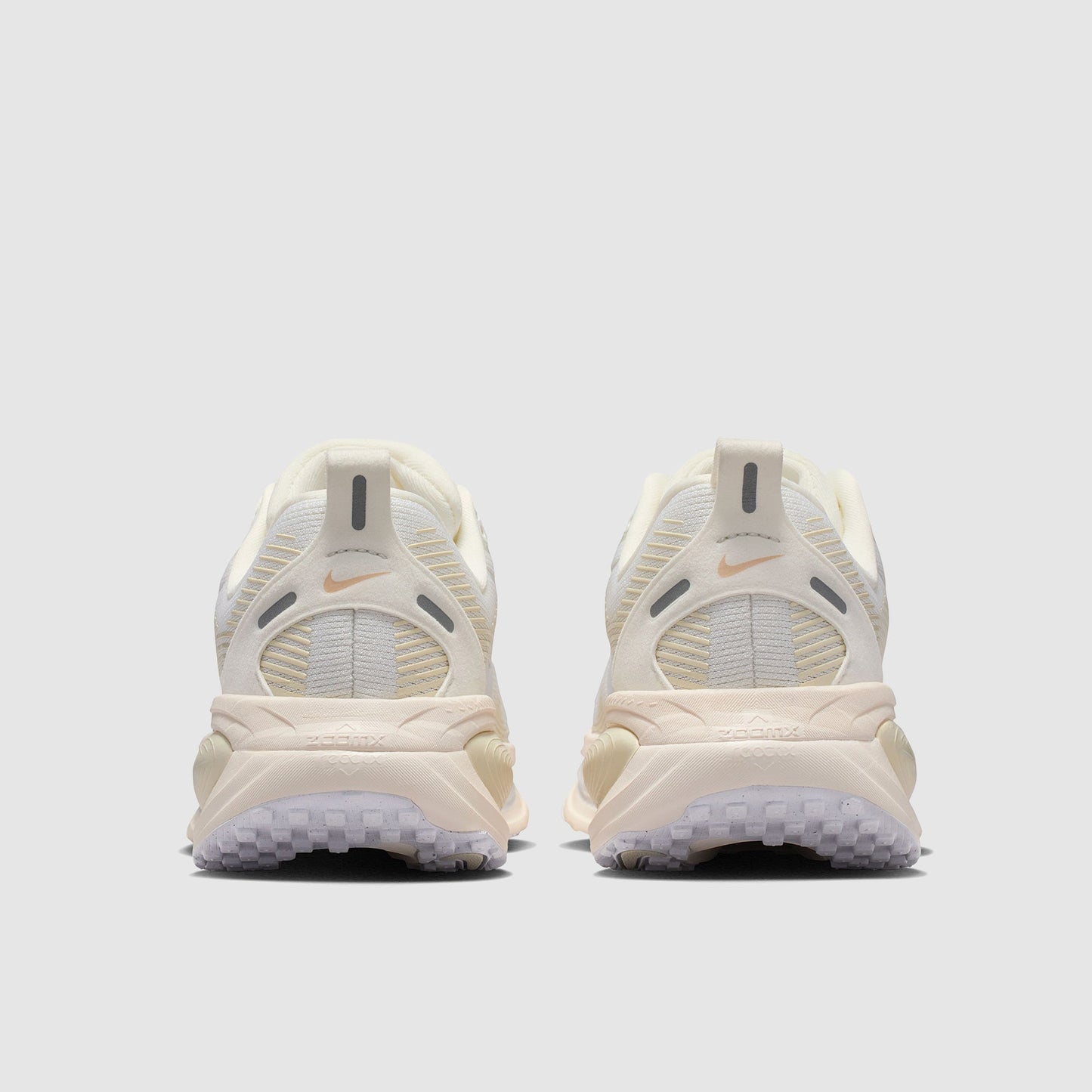 Nike Womens Vomero 18