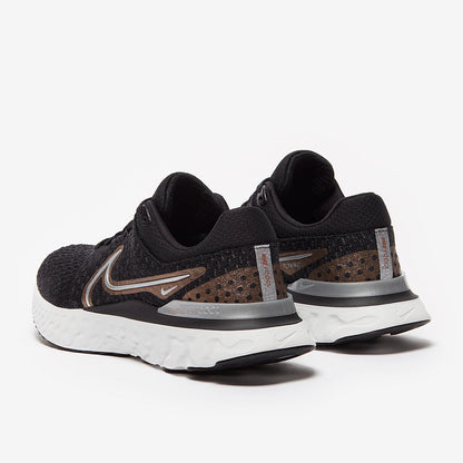 Nike Womens Infinity Run Flyknit 3 - Black/Metallic Silver